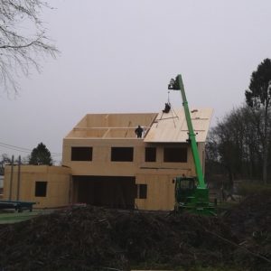 Ingenieur bois stabilite construction maison CLT bois contrecolle