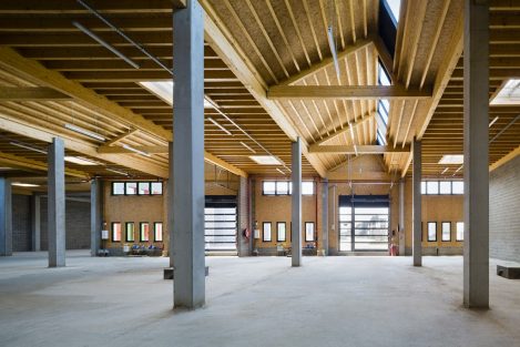 tweebeek-51-studie-bureau-ingener-hout-massief-houten-paneel-clt-structuur-houtskelet-balken-gelamineerd-hout-gevels-gevelbekleding-in-hout