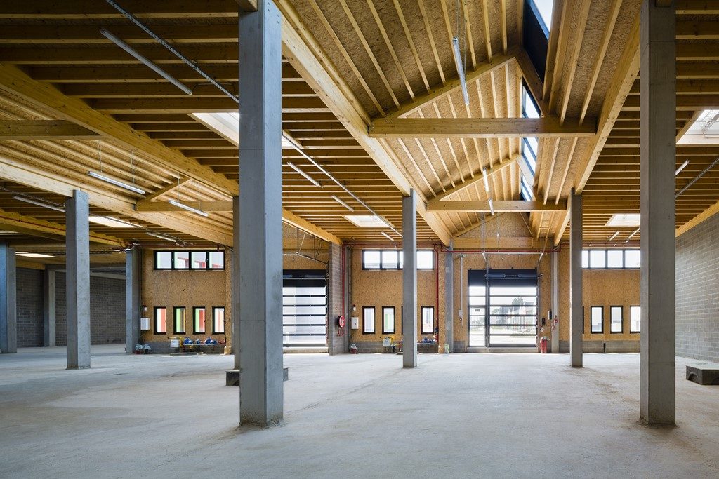 tweebeek-51-studie-bureau-ingener-hout-massief-houten-paneel-clt-structuur-houtskelet-balken-gelamineerd-hout-gevels-gevelbekleding-in-hout